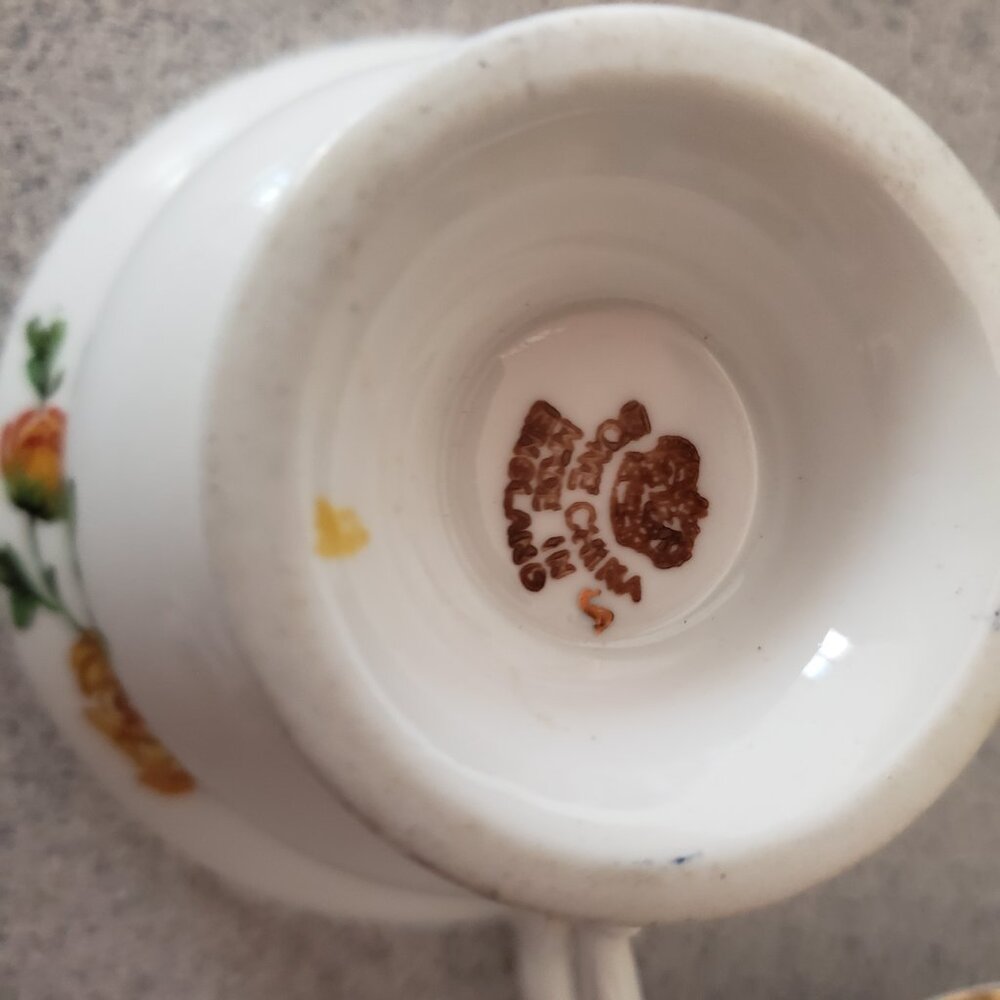 Vintage Bone China Floral Tea Cup & Saucer England Yellow flowers - Picture 6 of 8